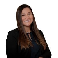 Tina Paulson headshot
