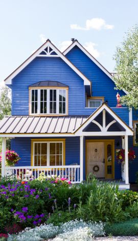 Beautiful suburban home representing mortgage opportunities and homeownership dreams.