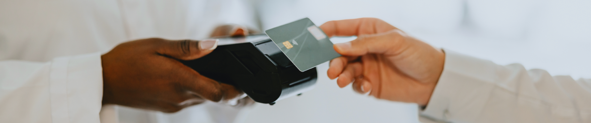 Customer making a payment with a credit card, representing ease and flexibility in everyday spending.